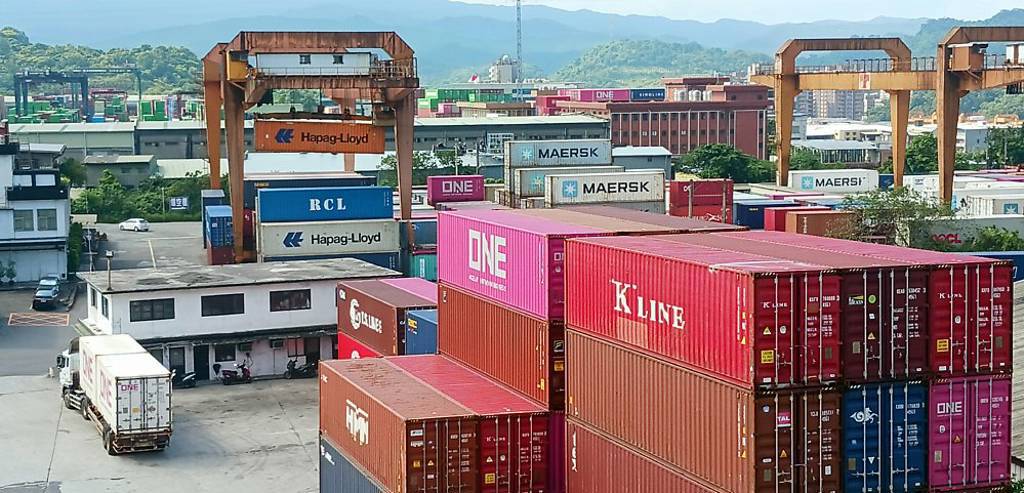 SCFI終止連四漲轉跌 美國線跌幅逾16％