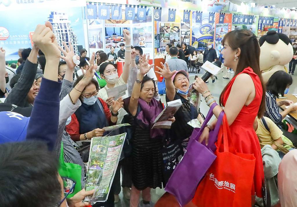 普發1萬點火消費?服務業真正升級關鍵在這 Feat. 王健全