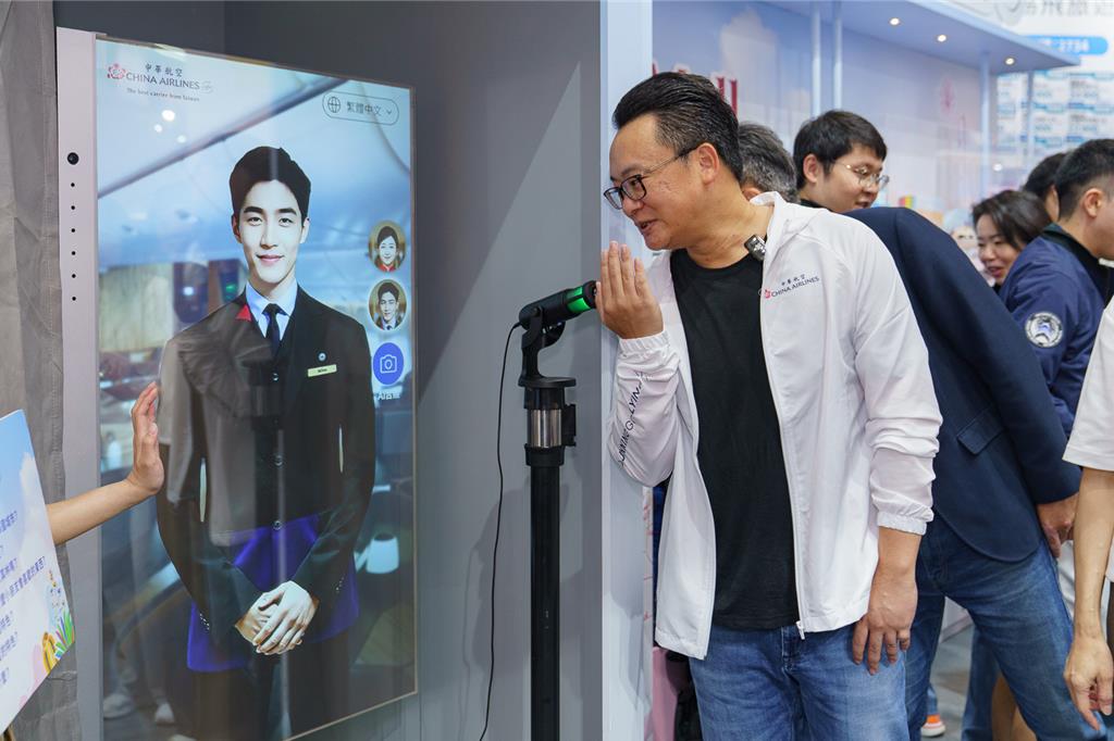 華航旅展首日 機票銷售張數年成長1成