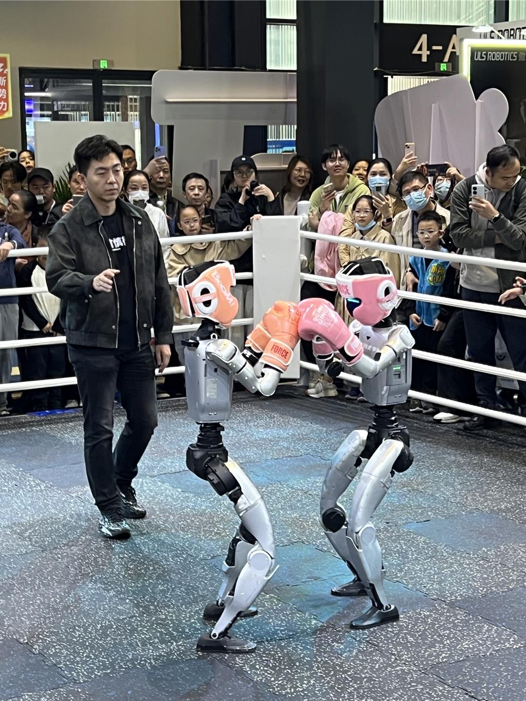 宇樹科技G1機器人格鬥賽現場直擊！