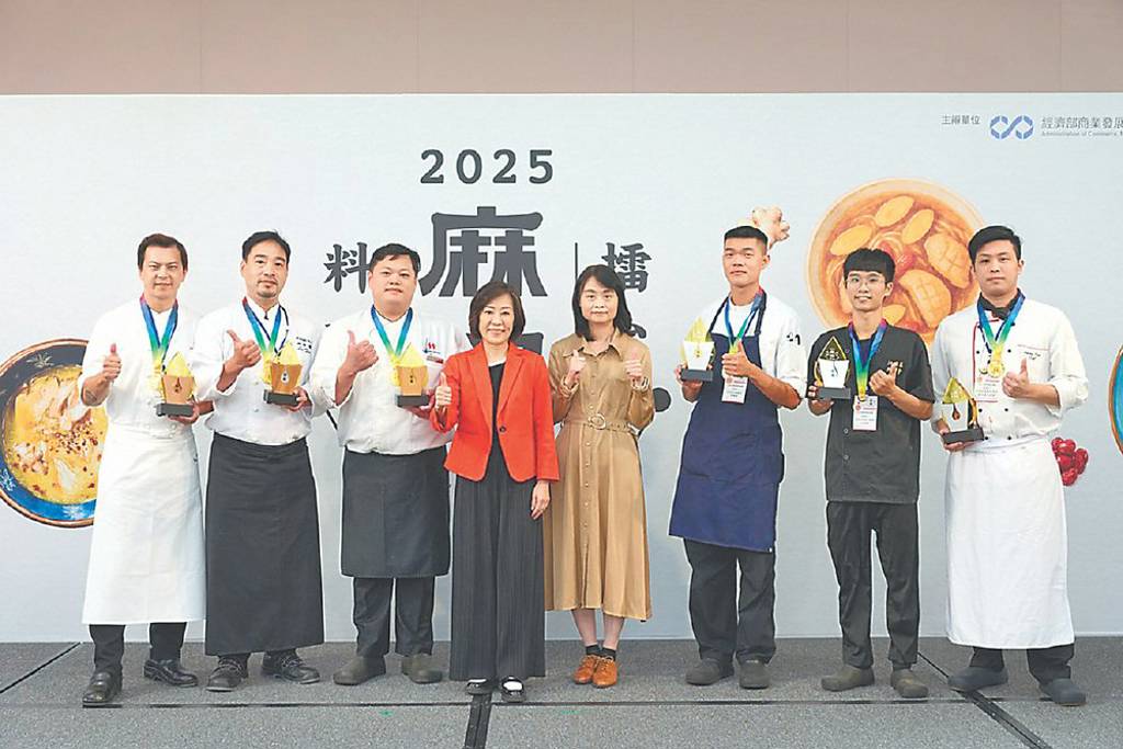 台北凱達老火甘蔗頭麻油雞 摘金