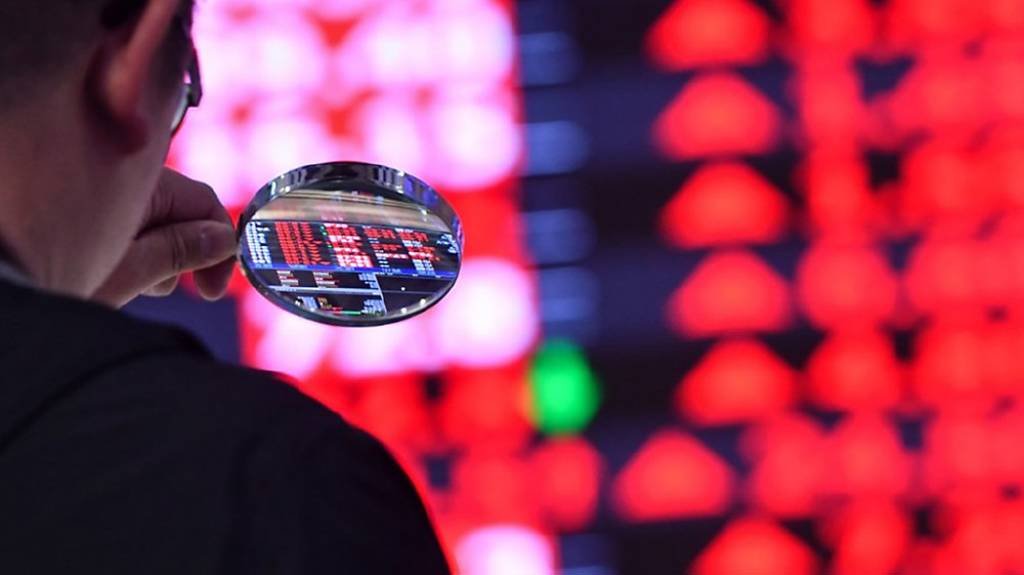 台股早盤重返28K 記憶體股續航 兩檔高掛紅燈