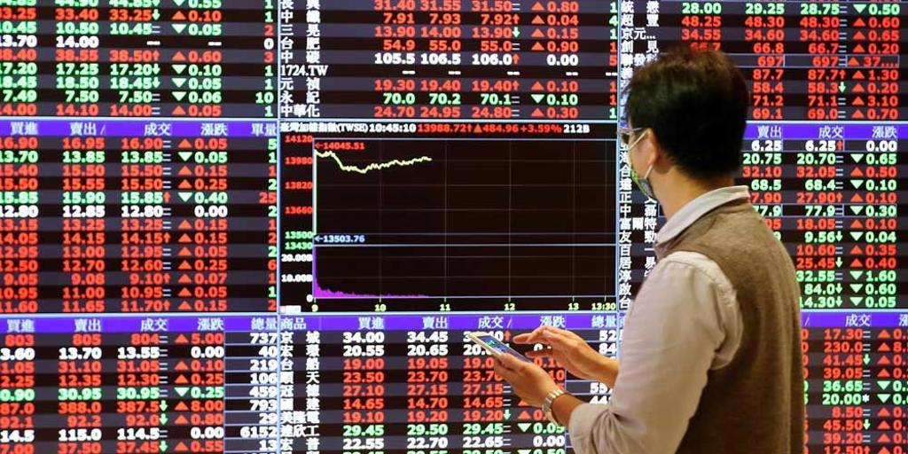 上市公司前十月營收年增12.5% 電腦及周邊設備業成長逾32%最多