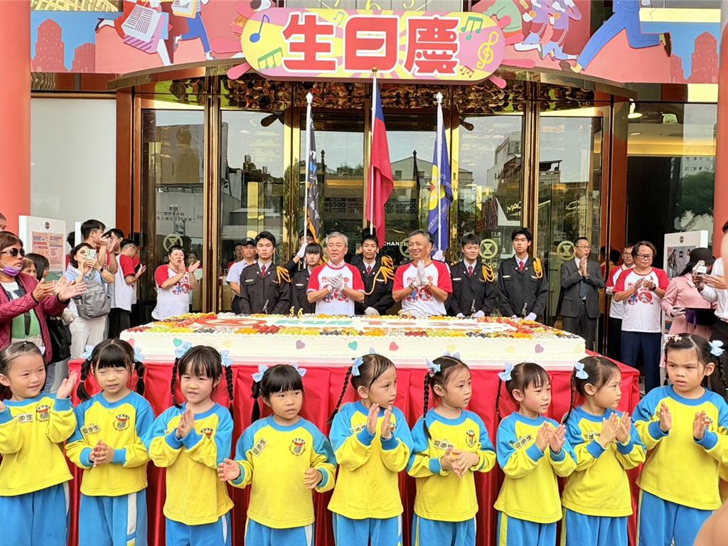 廣三SOGO歡慶30周年邀民眾同慶    搶先曝光「極光聖誕樹」＋人氣品牌「DAN DAN蛋塔」登場