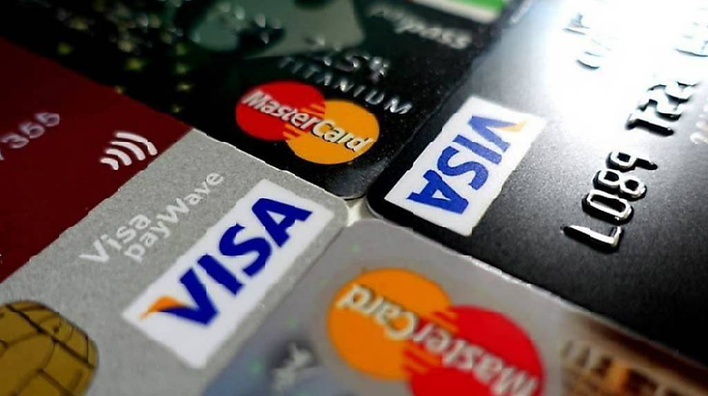 搶買iPhone 17新機!國人9月刷卡金額衝4,032億 創同期新高