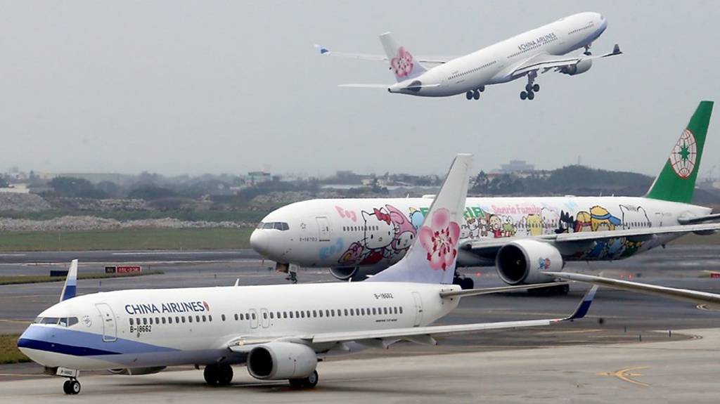 航空四傑績昂 寫最強10月