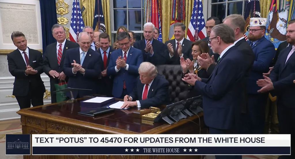 川普簽署臨時撥款法案 美國政府結束史上最長關門紀錄