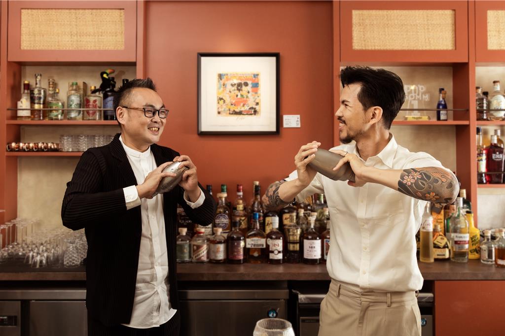 高雄唯一蘭姆酒專門調酒酒吧 12/10正式開幕