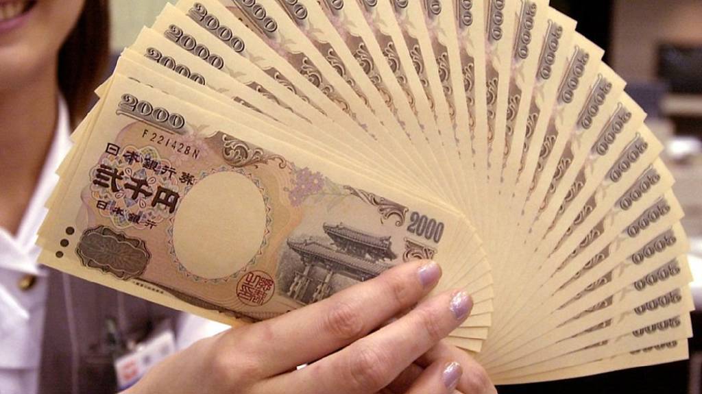 日圓逼近160關卡、日官員稱原油期貨投機交易波及外匯市場