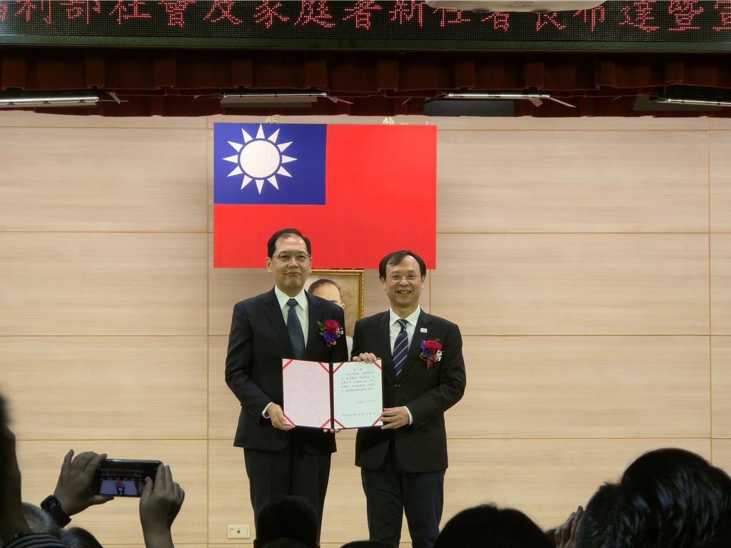 曾被視為「搗亂者」!周道君法律背景 今成社家署長