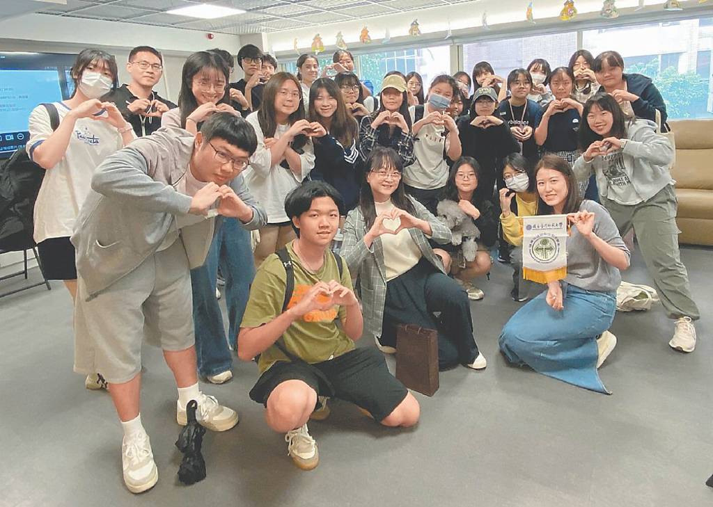 愛馨集團推輕鬆養老新照護模式