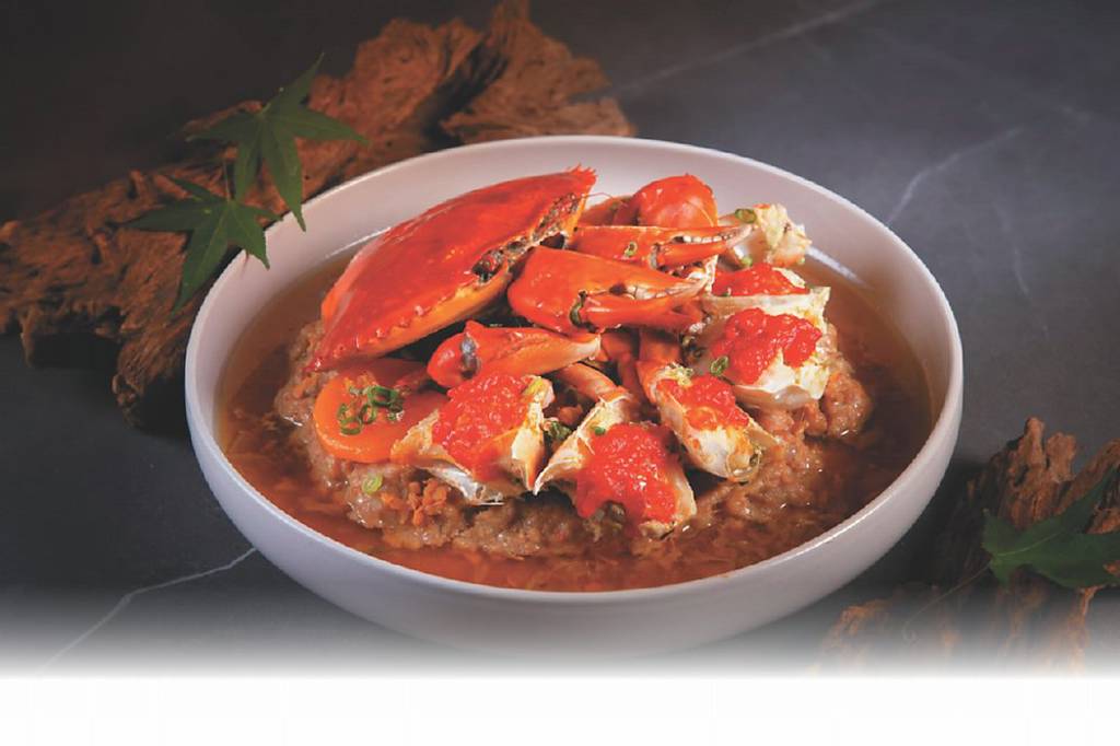 相親約會嗑螃蟹 到這二家餐廳不必擔心「吃相難看」啦！