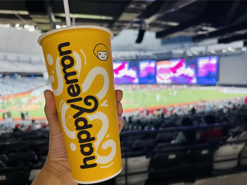 快樂檸檬攜手德克士聯名熱銷 成功開啟「無限門店」新服務模式