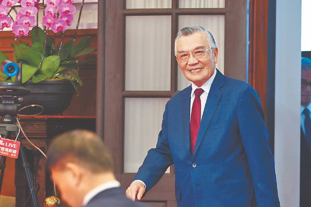 林信義三赴APEC 遞出台灣AI名片