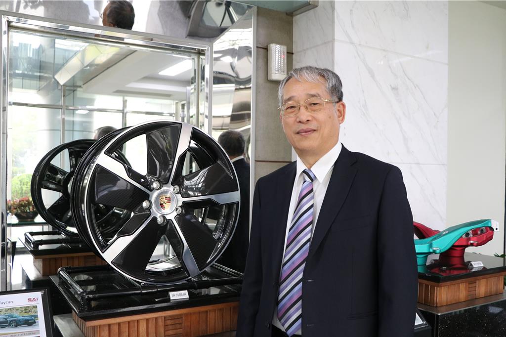 巧新在鍛造輪圈有成後 將跨足半導體設備業