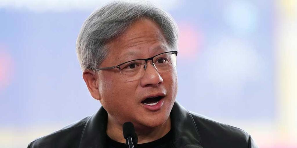 那個男人又來了！黃仁勳與妻女意外現身台北 傳前往大直張忠謀家