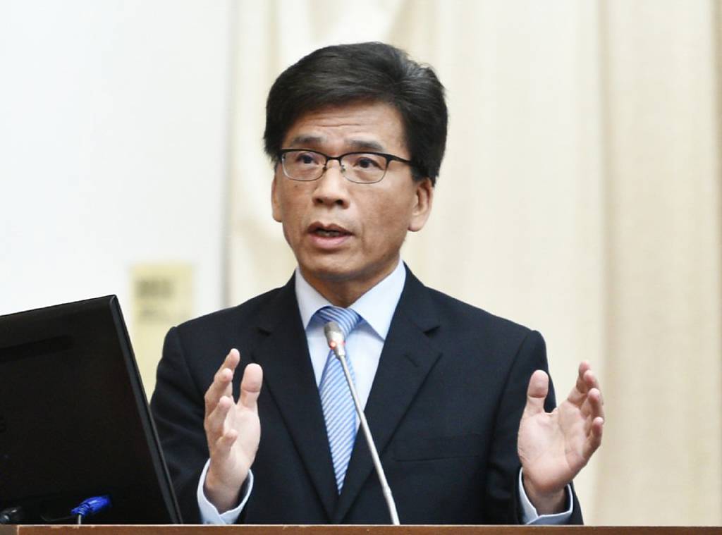 台壽險業 彭金隆：過度避險