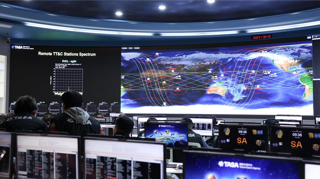 齊柏林衛星順利入軌 海外地面站通聯成功