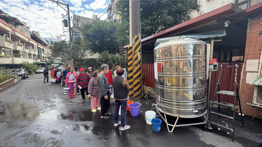 淡水突大停水！6萬戶逾48小時沒水用 里長痛批「人禍」