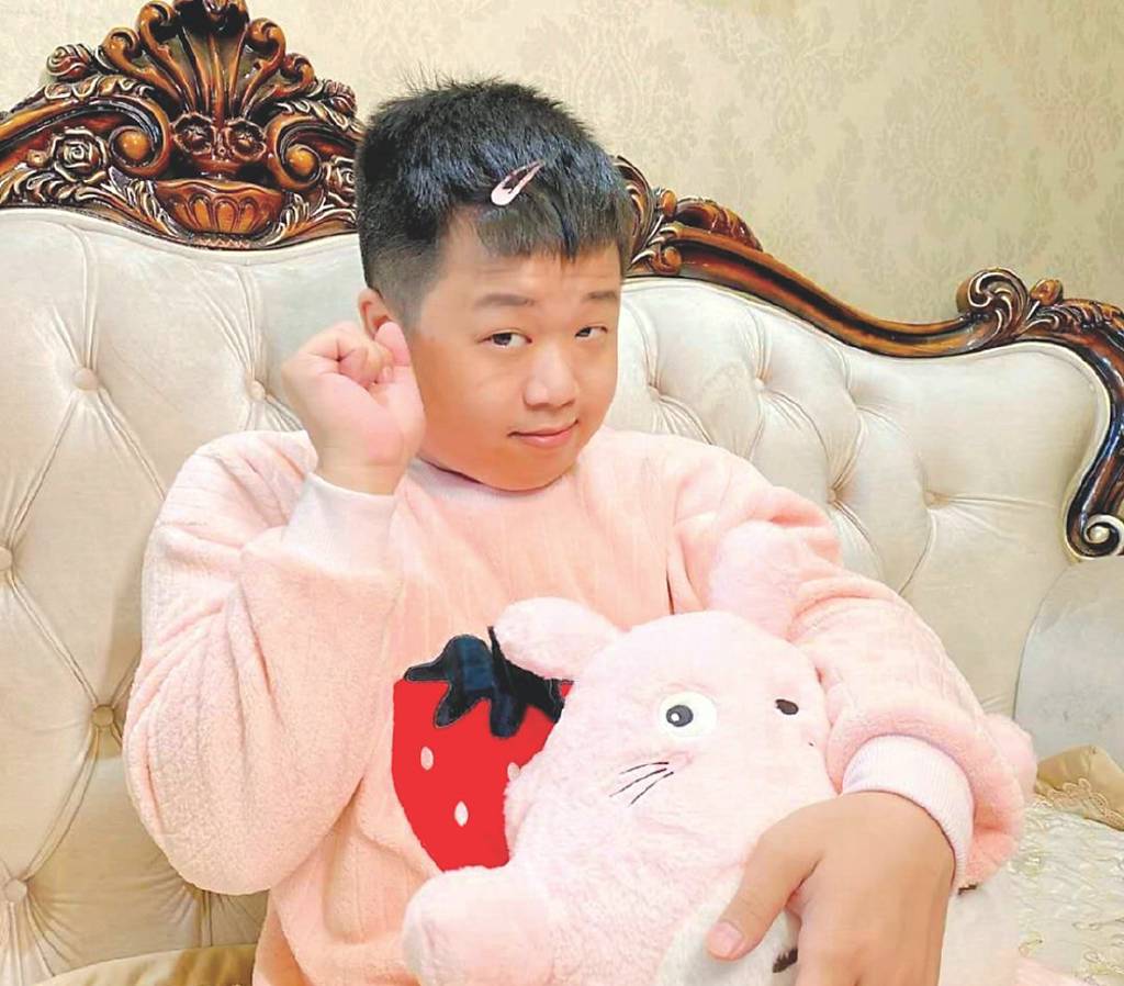 大陸網紅的盛與衰︱藍戰非 躺平生活惹議