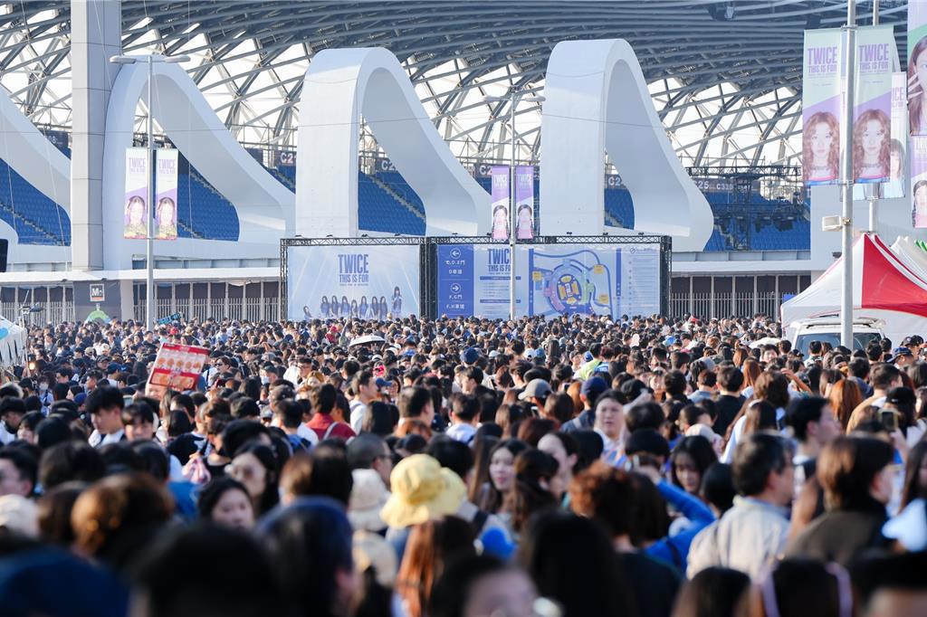 高雄世運辦演唱會免租惹議 市府研擬合理收費機制