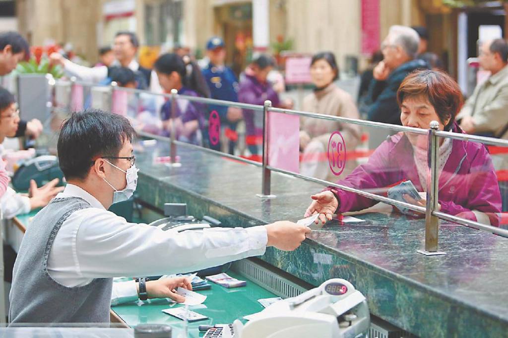 公股銀徵才 明年上看5千人