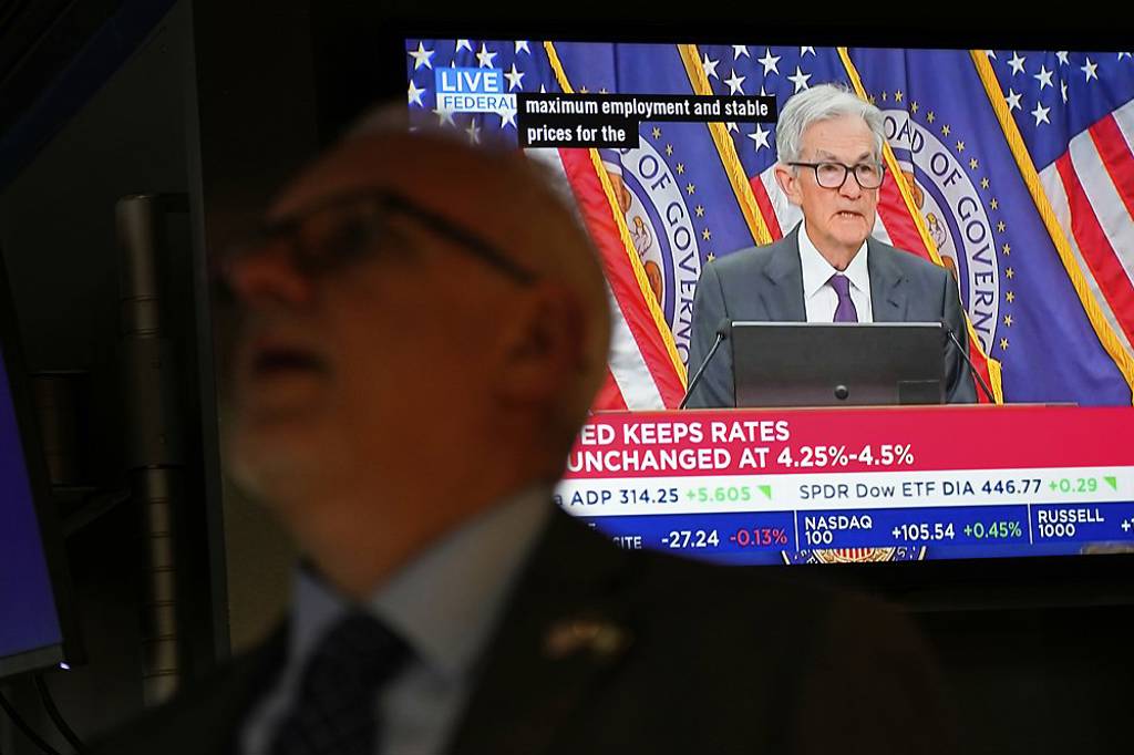 12月美元保單宣告利率皆按兵不動 Fed擬降息 壽險業靜觀其變