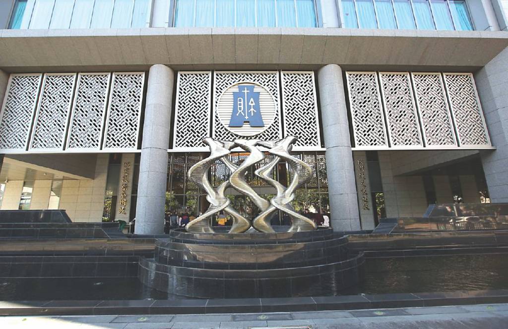 引資入公建 財部下猛藥