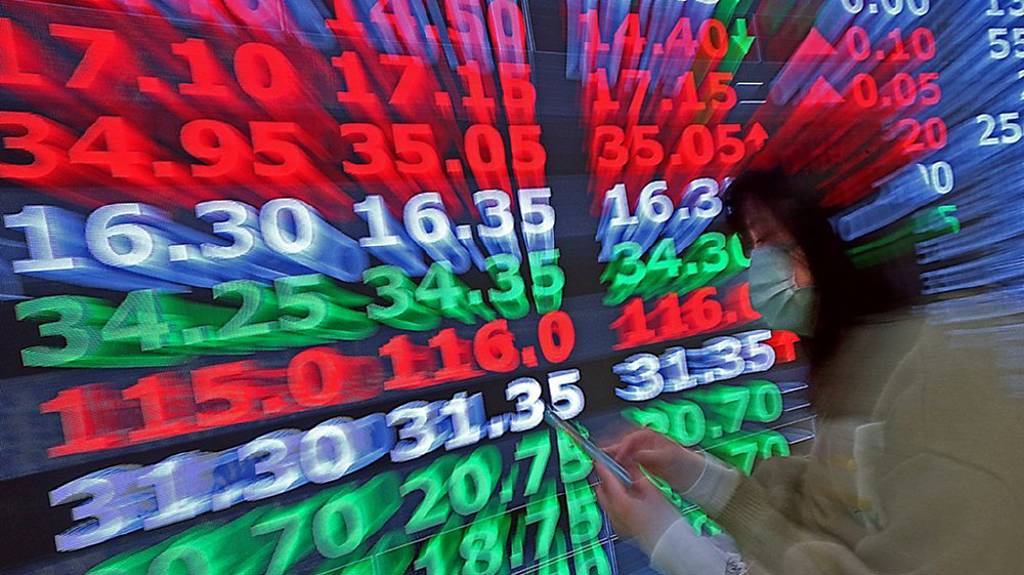 世紀、斐成、萬年清 8日同步暫停交易