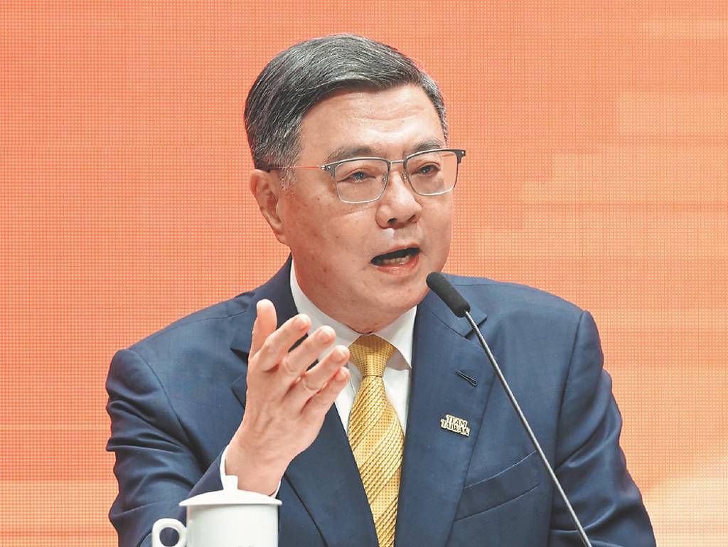 卓揆：116年擬擴大歲出支出結構