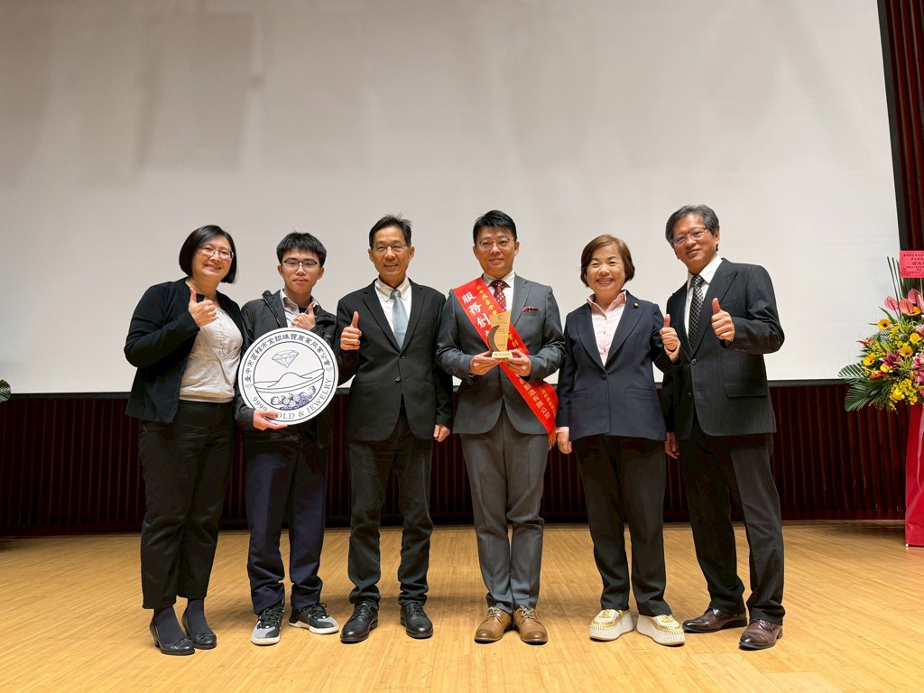 百年銀樓轉型有成 春靜藝造奪台中市傑出產業創新獎