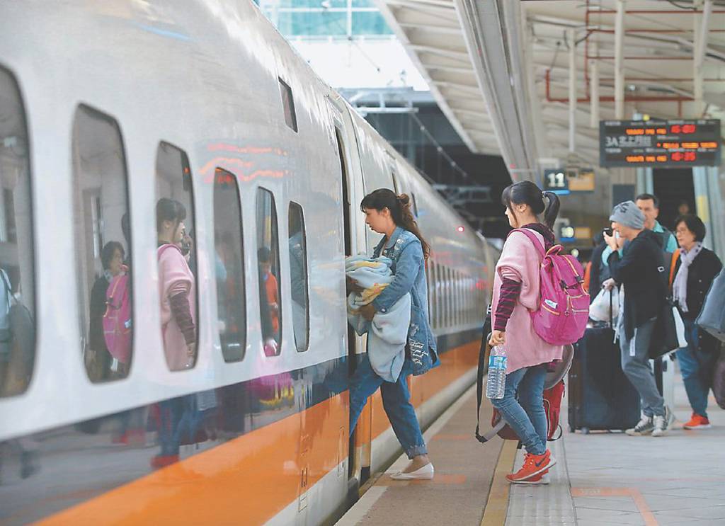 夜間增班跳過台中站?高鐵:增班車採彈性化停靠