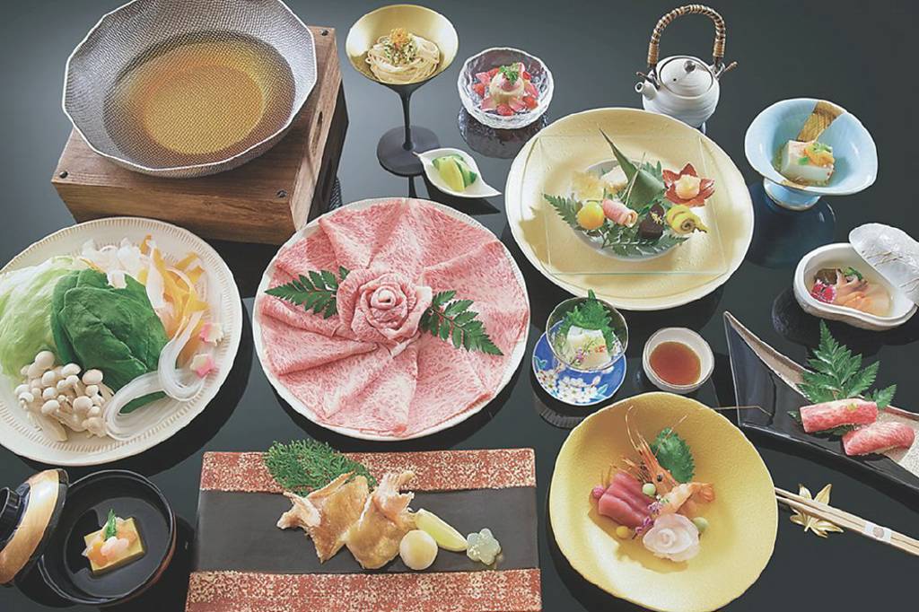 海陸珍味PK和牛涮涮鍋 台北五星飯店掀會席料理大戰