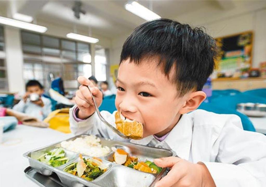 Taipei Schools' Nutritional Lunches Free; New Taipei Seeks C