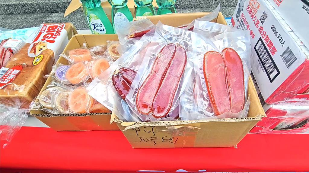 捐血送烏魚子!桃園男衝基隆搶首排 「熊貓血」英雄現身挽袖