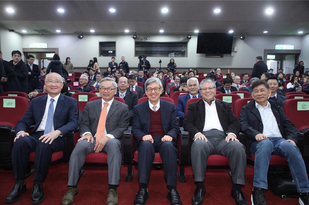 台灣健康網路平台公司揭牌 落實國家AI數據主權