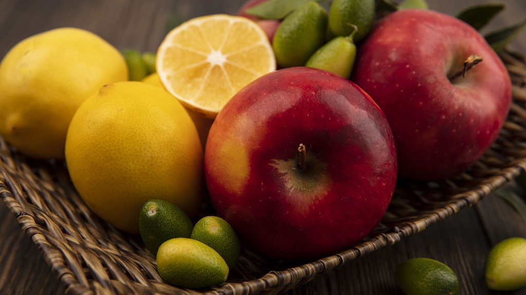 日本長壽飲食專家:我每天輪流吃「這5種水果」! 顧腸道、免疫又抗老