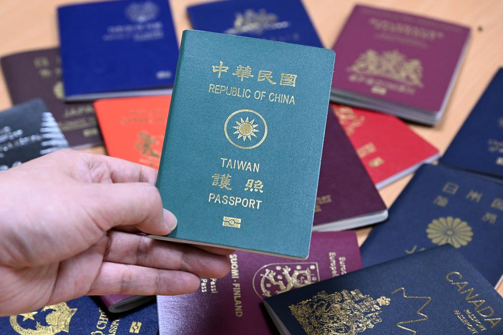 2026年全球最強大護照出爐!冠軍不意外 台灣名次曝光