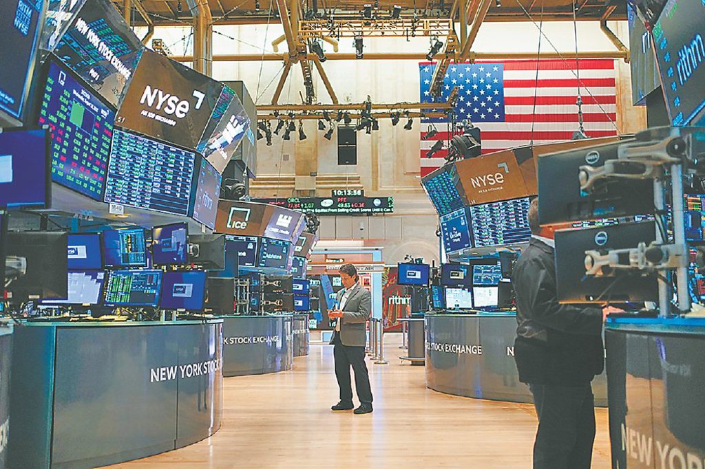 川普為格陵蘭槓歐洲「出售美國」交易再起 美元貶、美指期走低