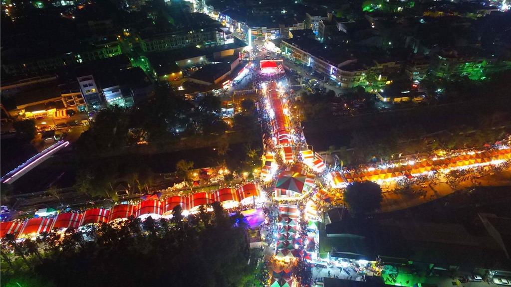 潮州春節市集120小時不斷電 警推行車攻略避車潮