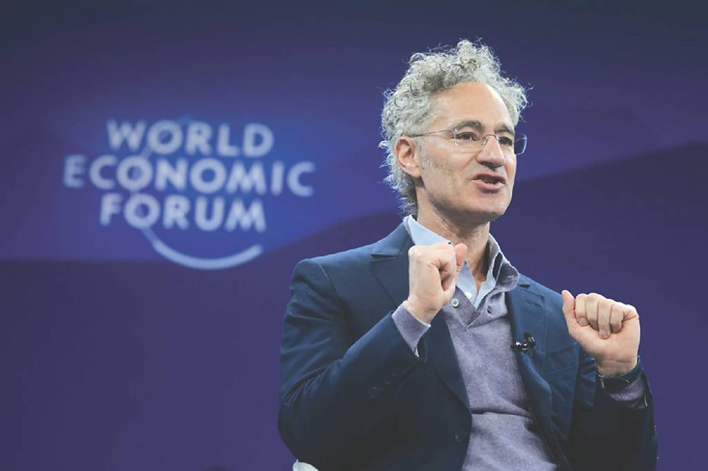 Palantir「菁英夥伴計畫」：高中畢業也能拿正職offer？