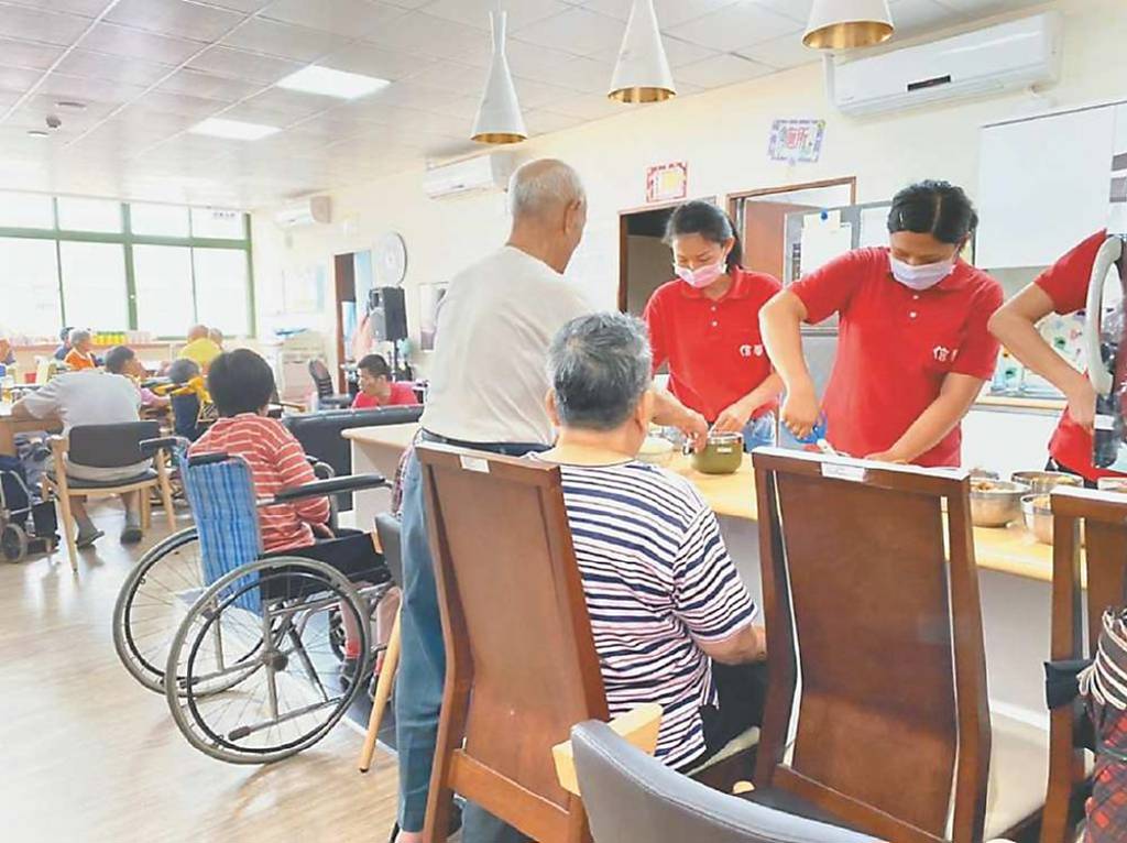 智慧長照科技的真正角色 撐住長照3.0的制度底盤