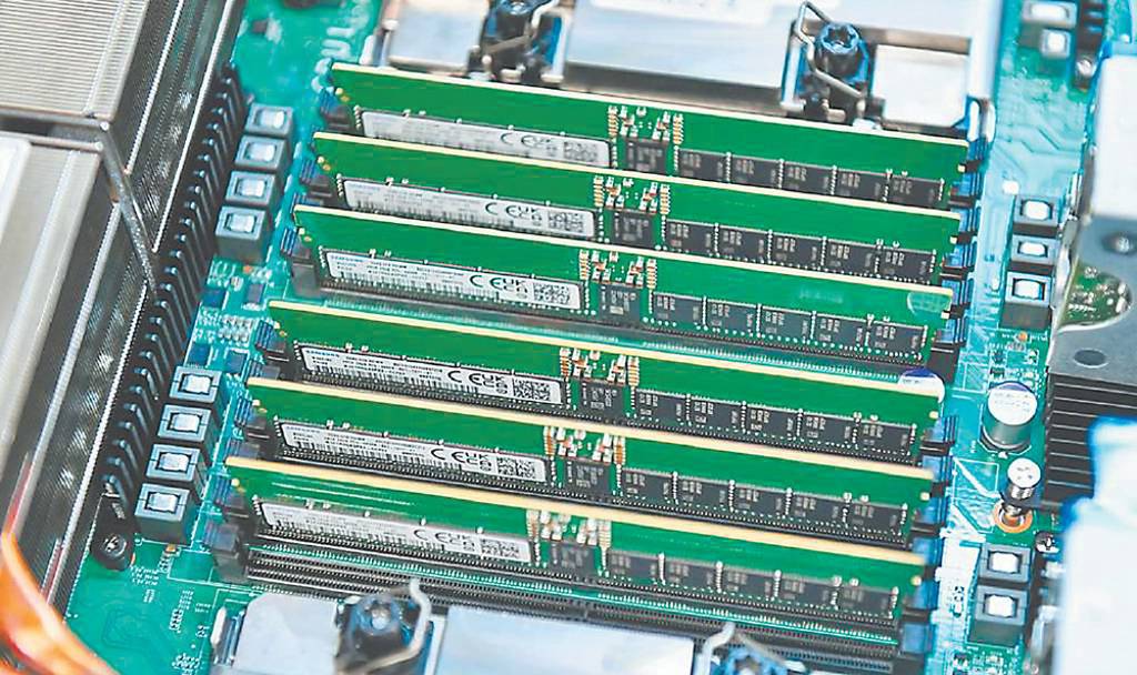 加速追趕SK海力士!三星HBM4下月供貨輝達