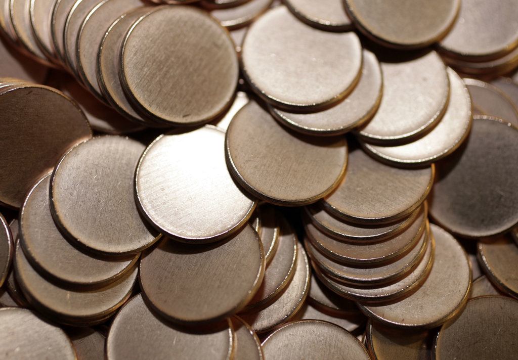 銅期貨價每噸逾14,000美元 歷史新高