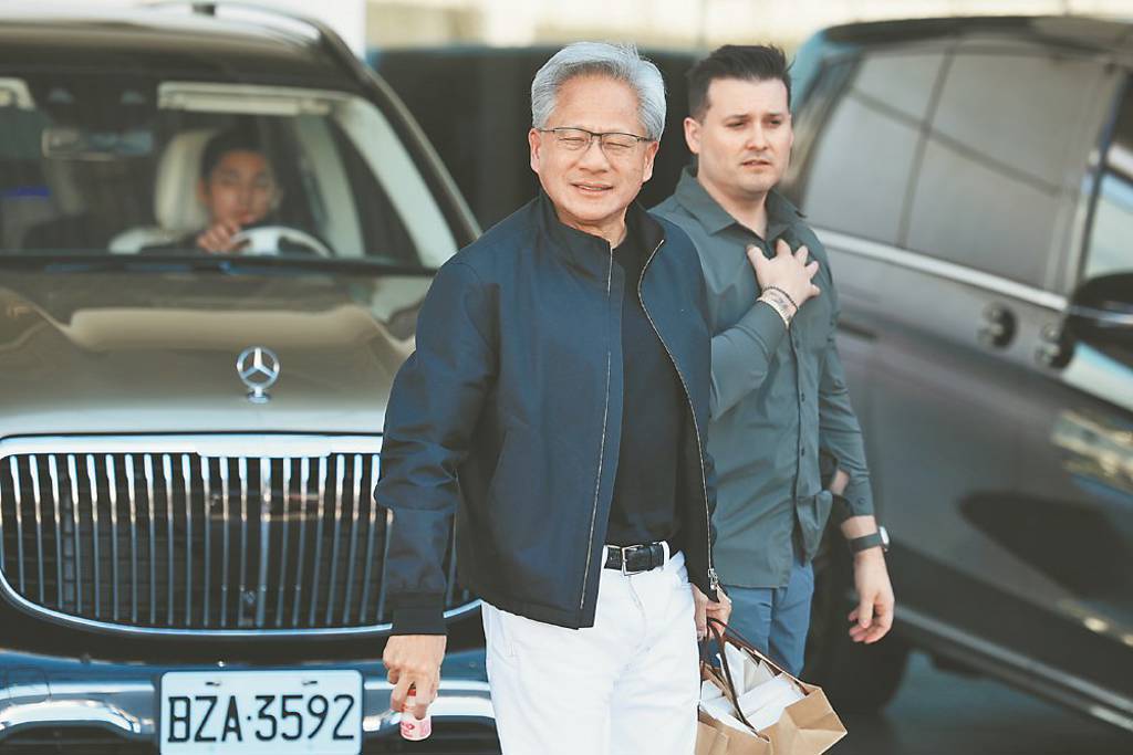 黃仁勳來台固樁 大讚台積電