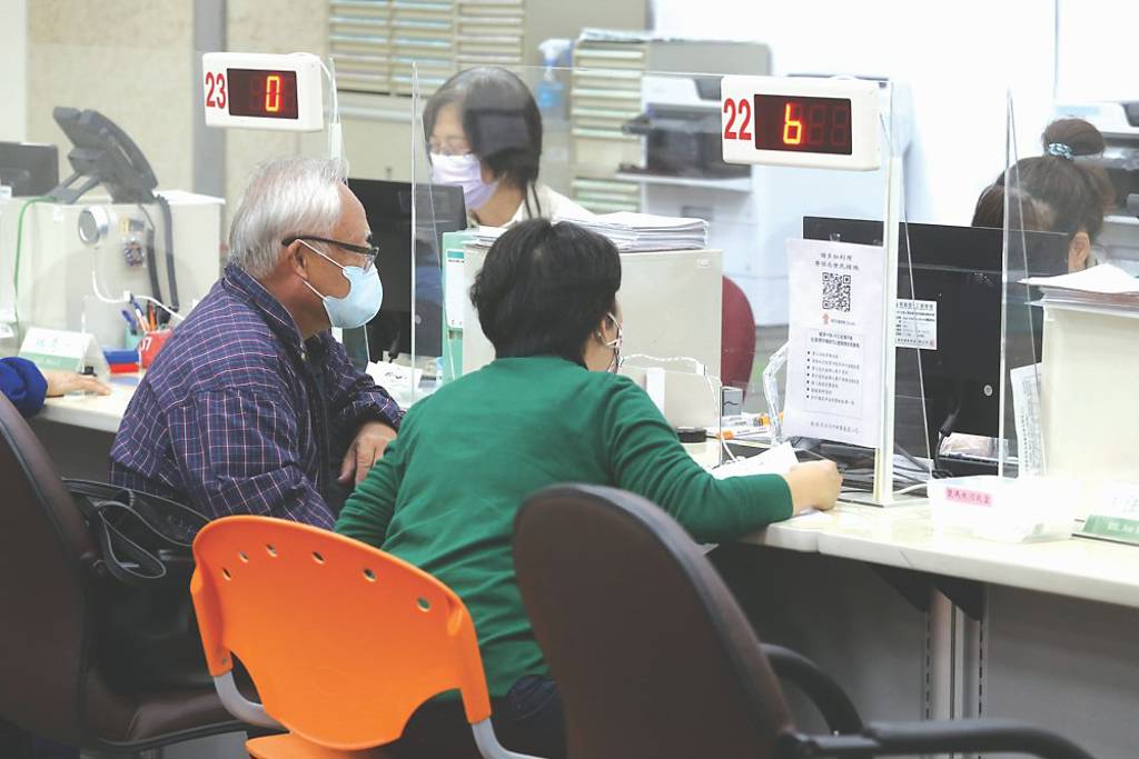 勞退基金 估每位分紅上看6萬