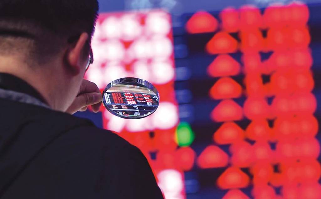 台股居高 主動式ETF人氣增