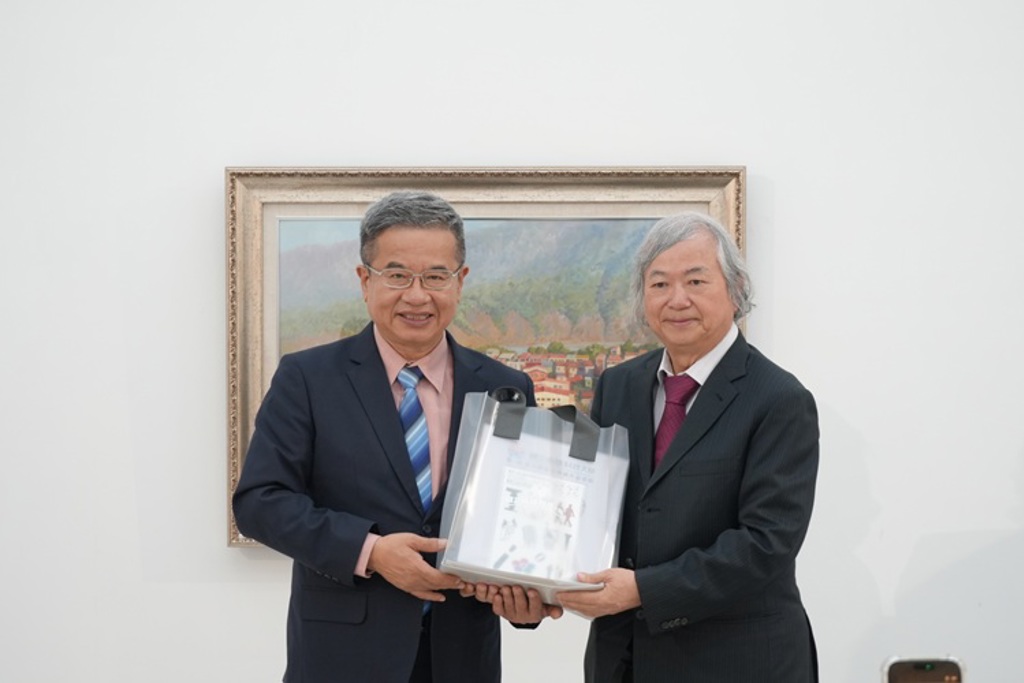 高科大共同教育學院藝術文化中心辦理「竹梅源文藝獎典藏展」