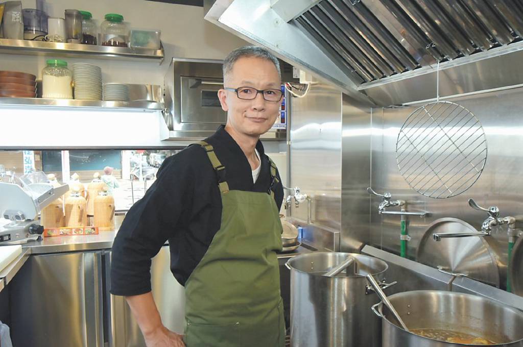 黃金上湯涮出好食雞!台北「三味鍋府」好吃的不只是火鍋