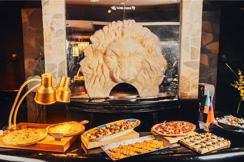 台北君悅Line友線上領888紅包 2/23開工現抵凱菲屋